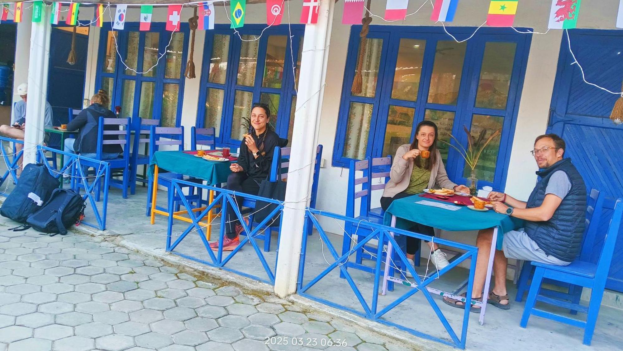Hotel Butterfly Sauraha Exterior foto